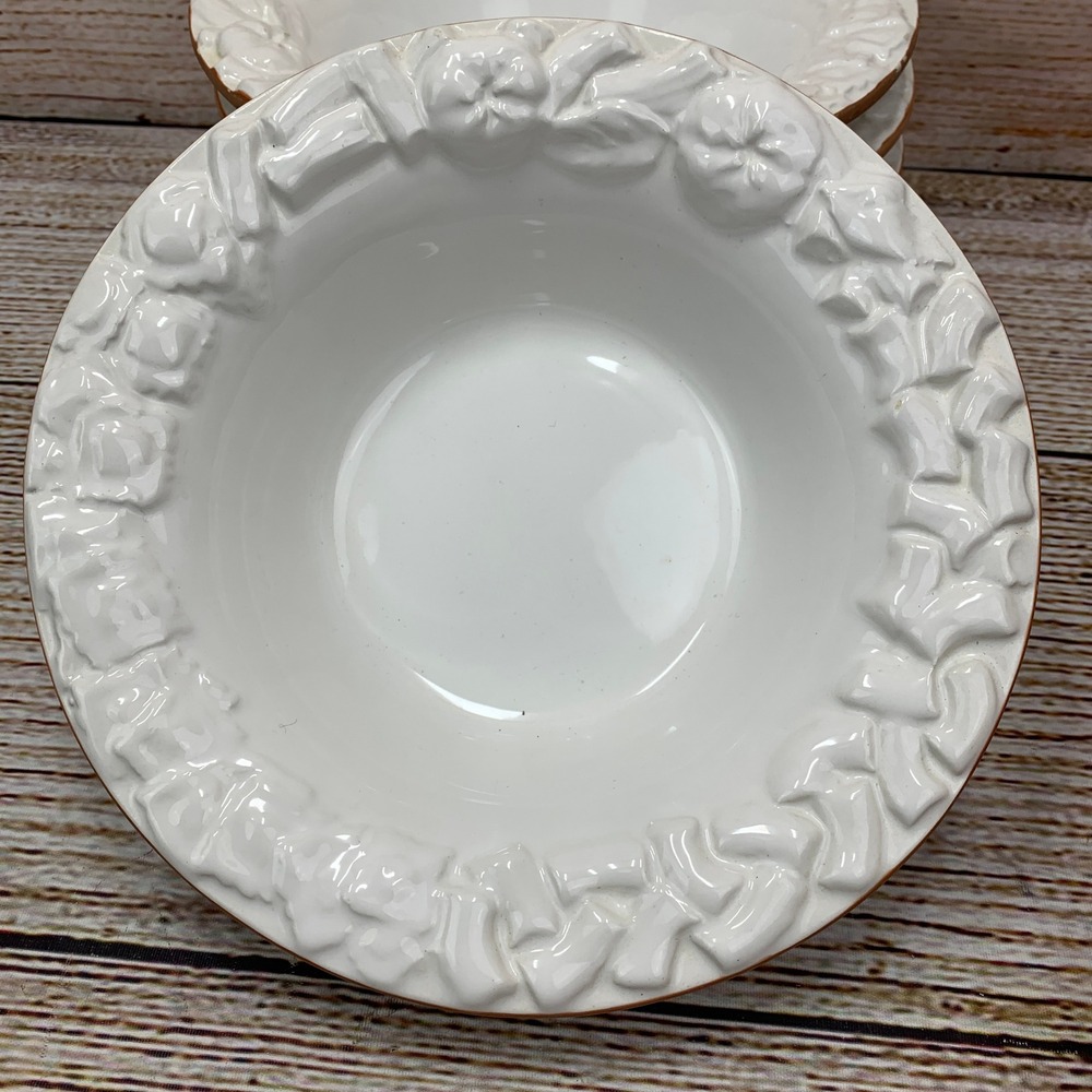 Antica Fornace Pasta Bowls‎ Set of 4 White Embossed Floral Trim Made Italy